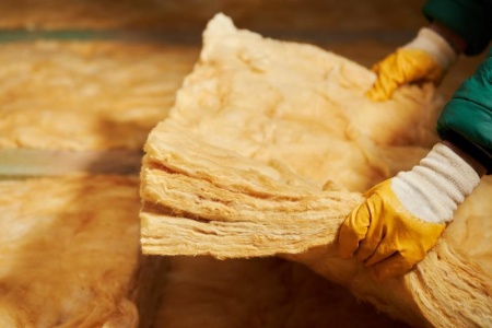 Trouver le bon artisan isolation, les crit&egrave;res essentiels &agrave; consid&eacute;rer